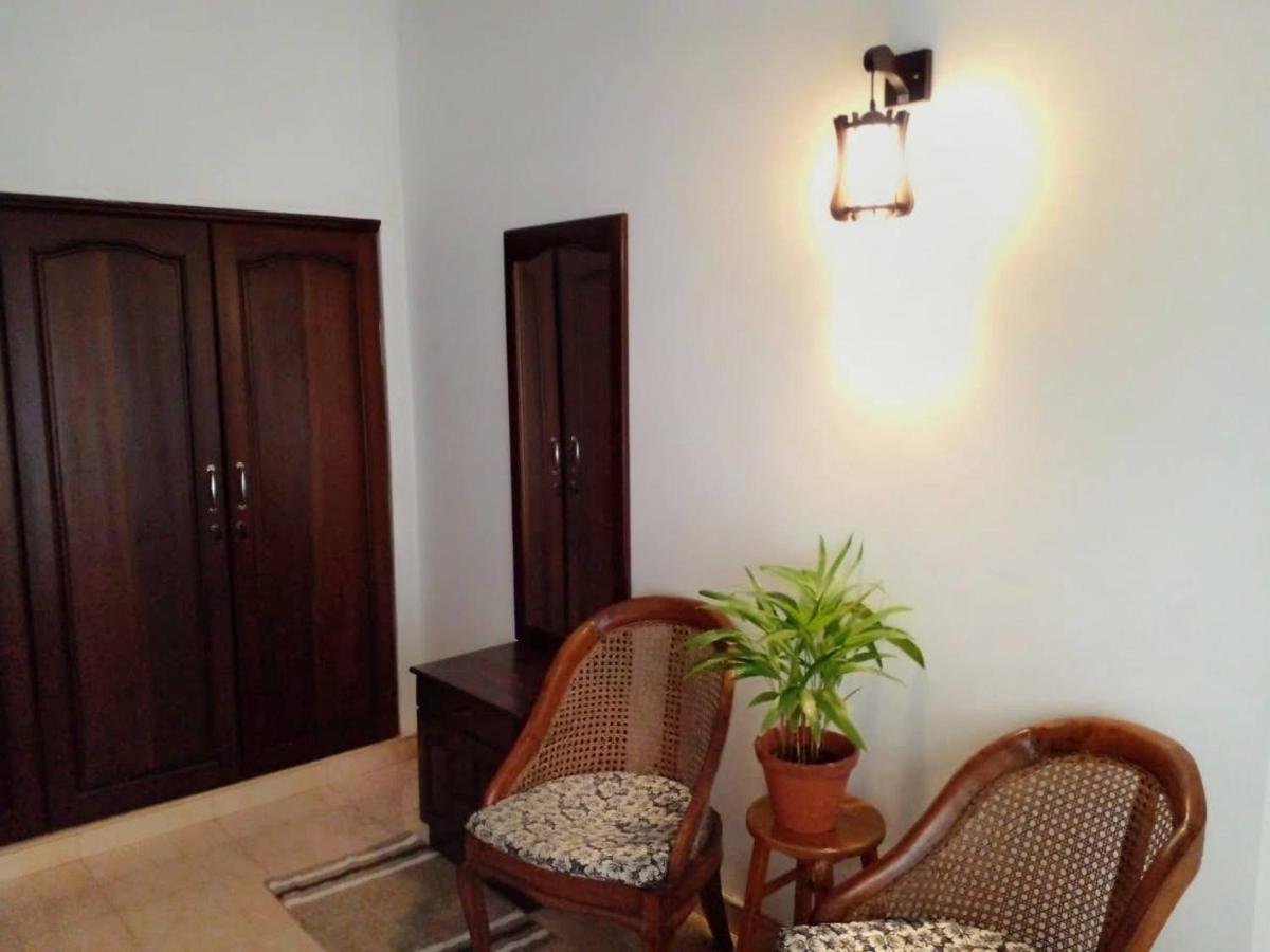 The Tourist Balcony Appartement Negombo Buitenkant foto