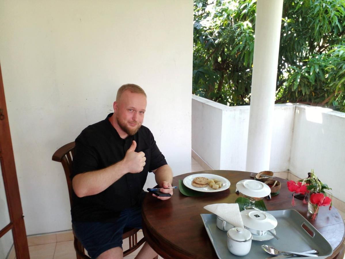 The Tourist Balcony Appartement Negombo Buitenkant foto